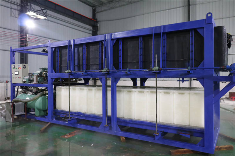 Automatic direct cooling ice block machine